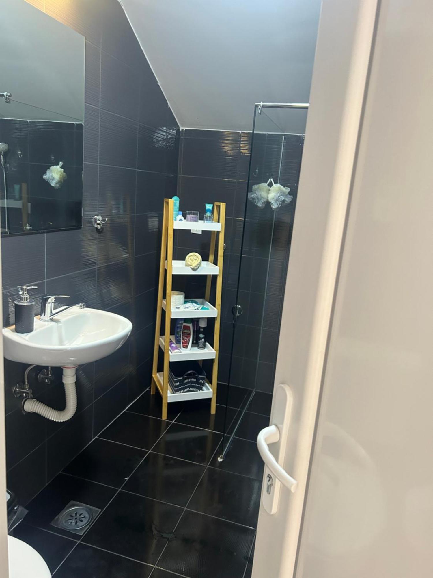 Apartman Diamond Lux Surcin Exterior photo